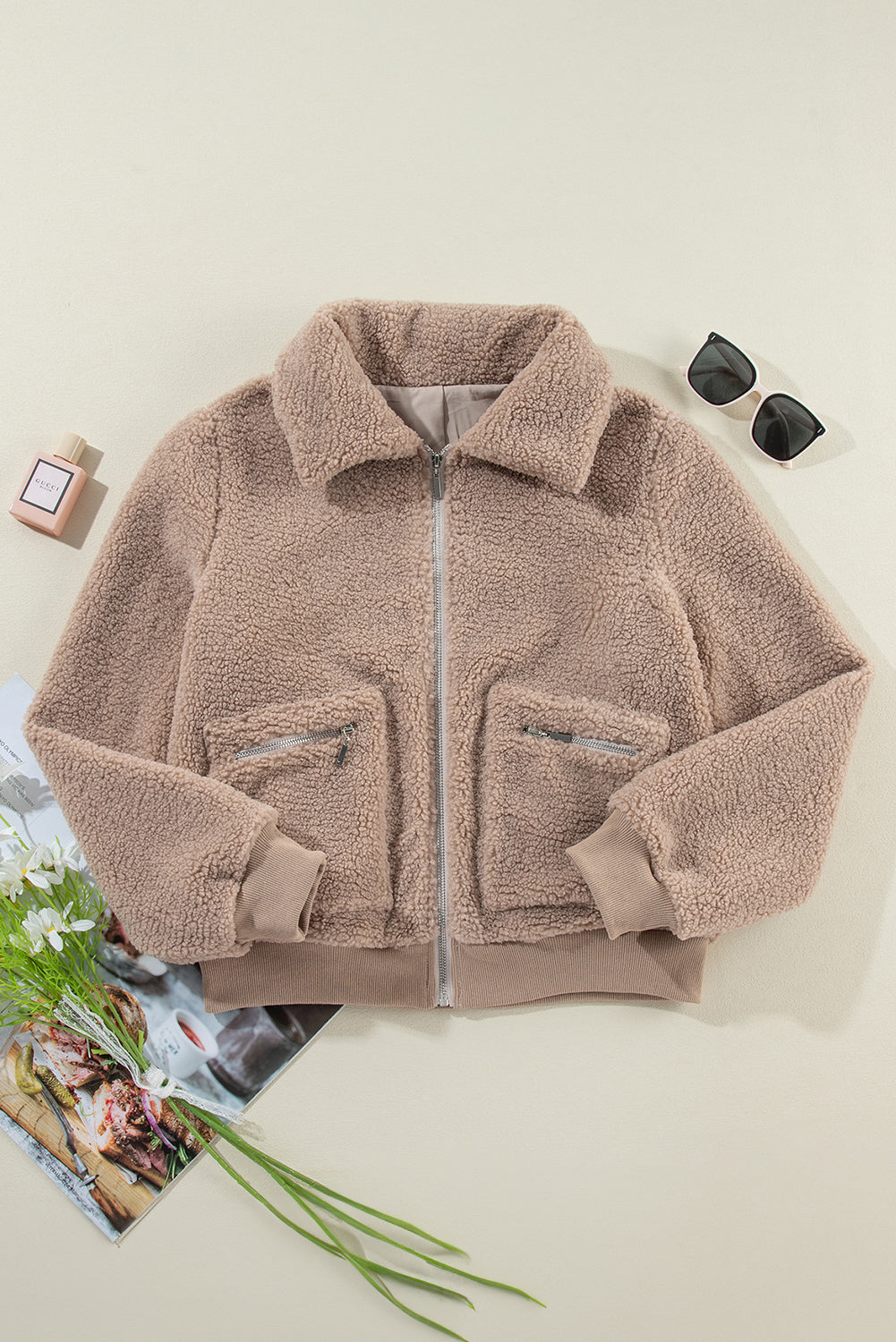 Veste floue d’hiver à poches zippées beige clair